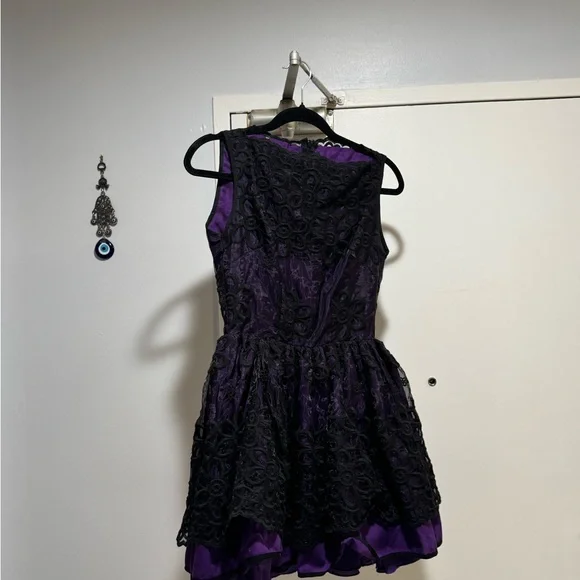 LACE DRESS BLACK AND PURPLE - Picture 1 of 2